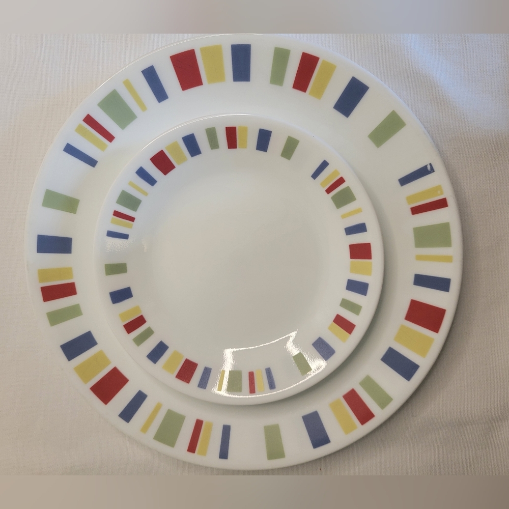 Y2K Corelle Corning Memphis Dinner and Bread Plates